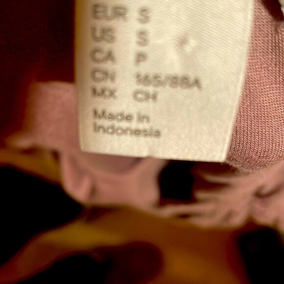 H&M Cowl Neck Top. S - Picture 3 of 4